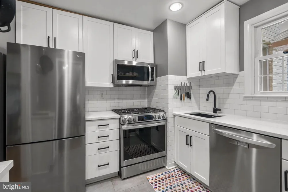 2402 COLSTON DRIVE #2402-C-103 Silver Spring, MD 20910