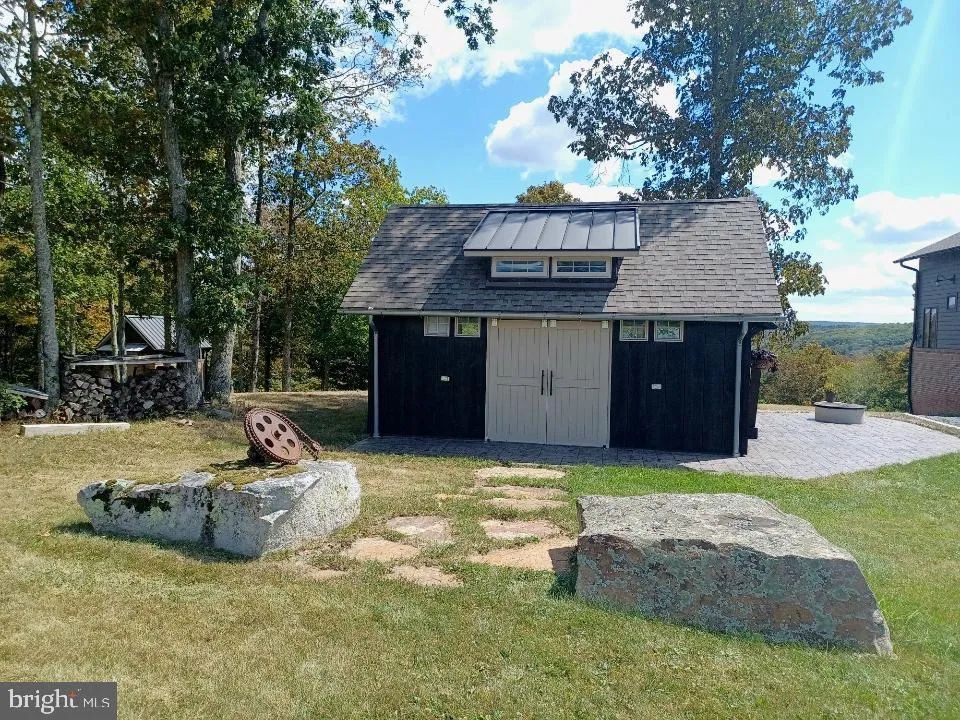 415 NAZELROD ROAD Oakland, MD 21550