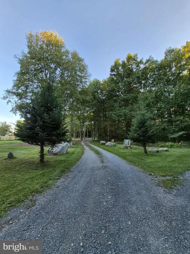 415 NAZELROD ROAD Oakland, MD 21550