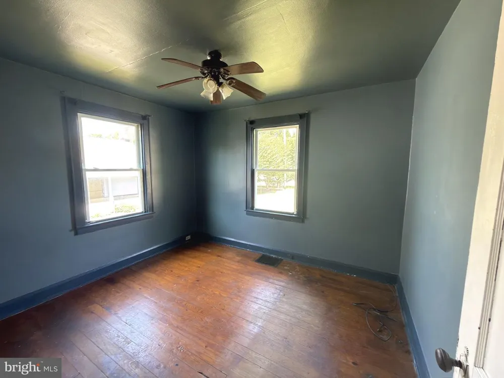 127 CHAPEL ROAD Easton, MD 21601
