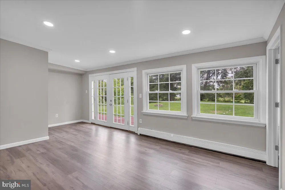 2480 MONMOUTH ROAD Jobstown, NJ 08041