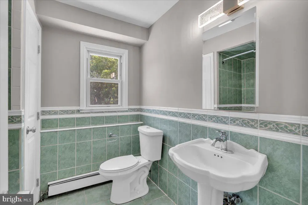 2480 MONMOUTH ROAD Jobstown, NJ 08041
