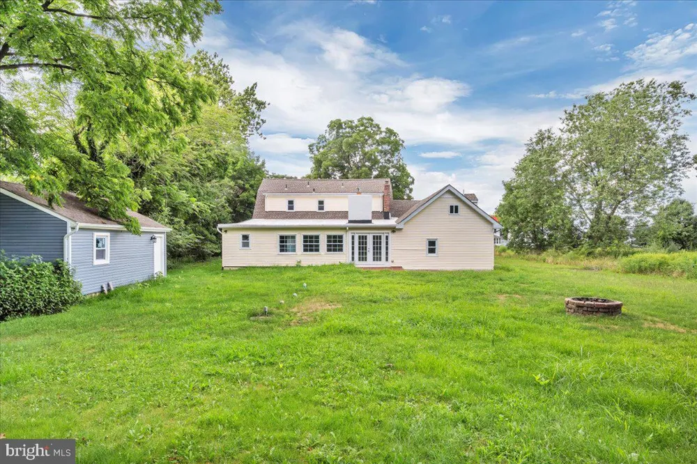 2480 MONMOUTH ROAD Jobstown, NJ 08041