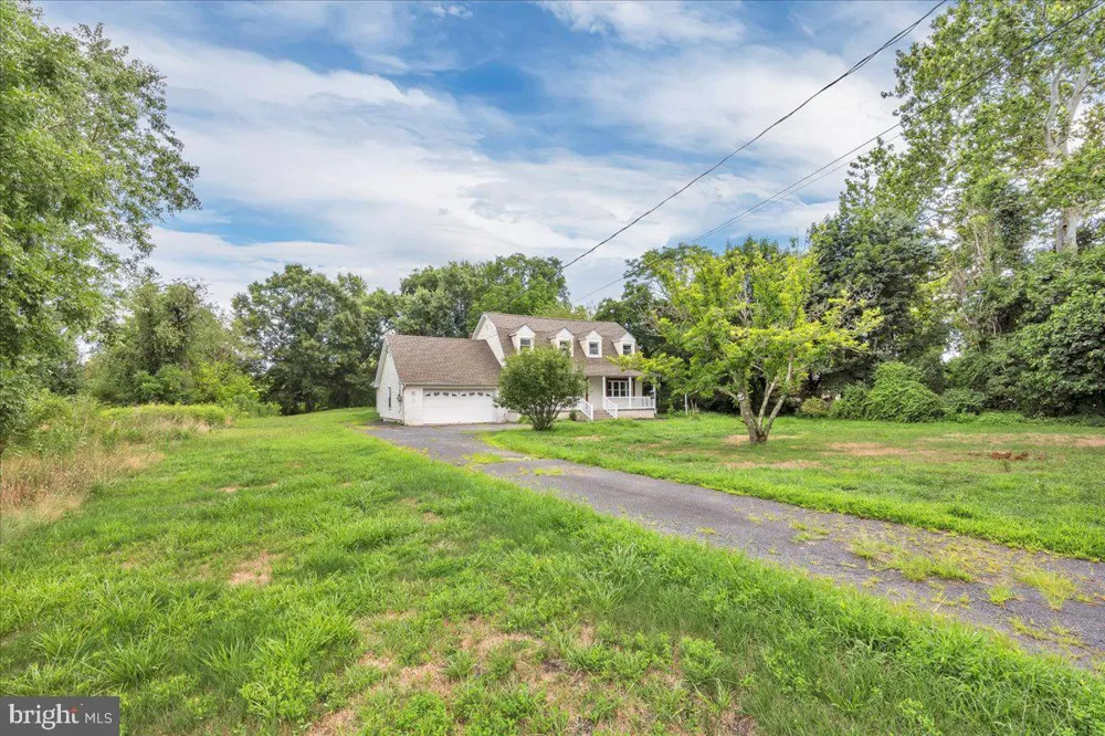 2480 MONMOUTH ROAD Jobstown, NJ 08041