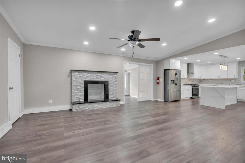 2480 MONMOUTH ROAD Jobstown, NJ 08041