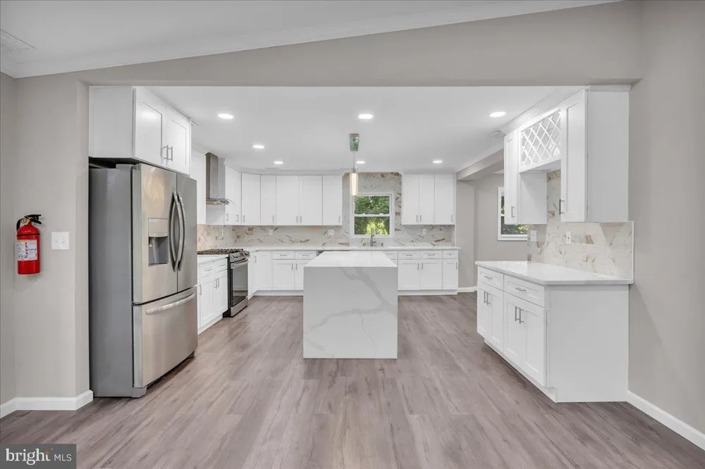 2480 MONMOUTH ROAD Jobstown, NJ 08041
