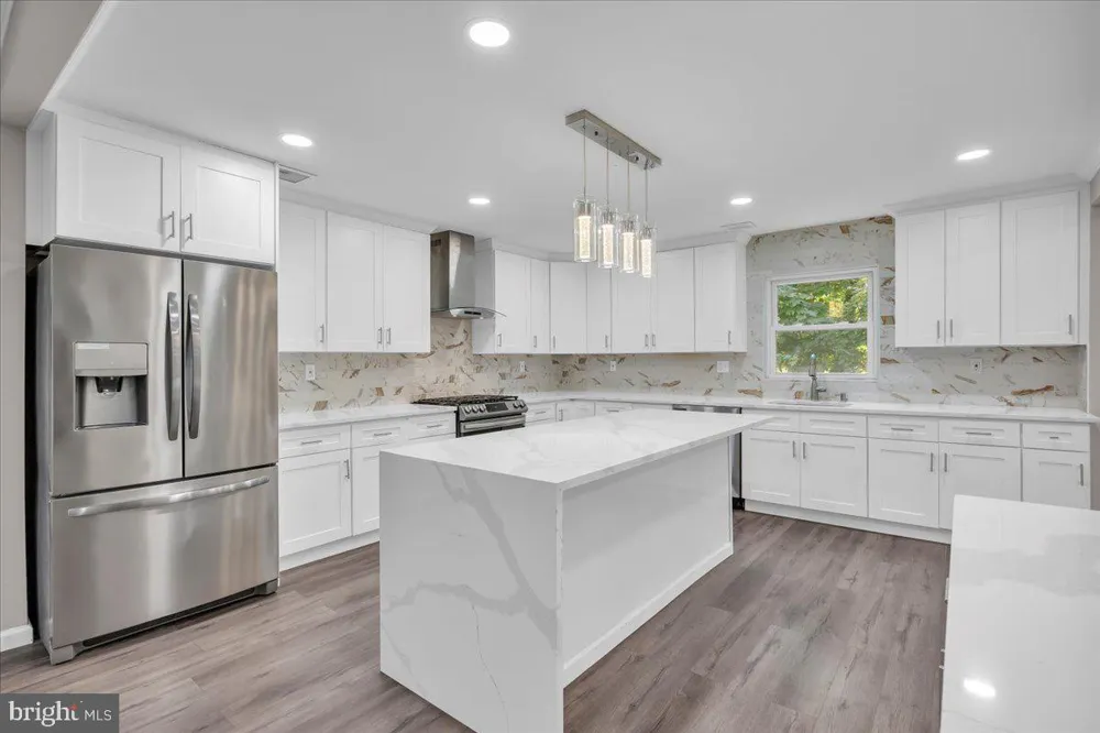 2480 MONMOUTH ROAD Jobstown, NJ 08041