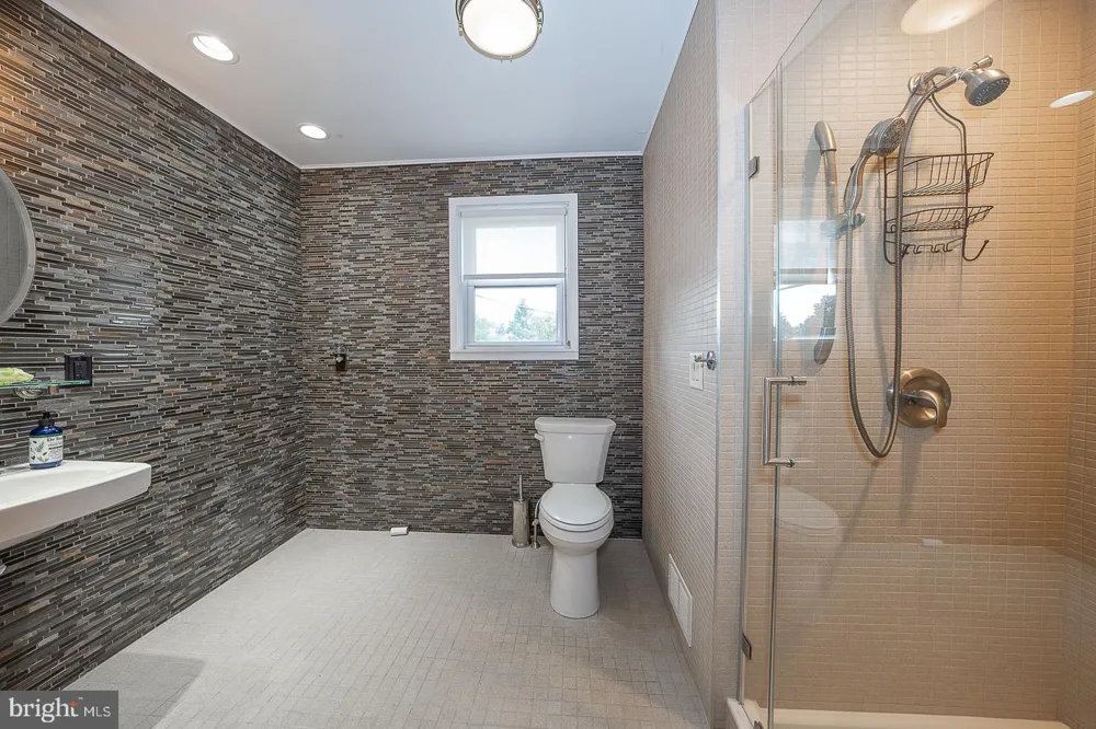 20 FAIRVIEW ROAD Swarthmore, PA 19081