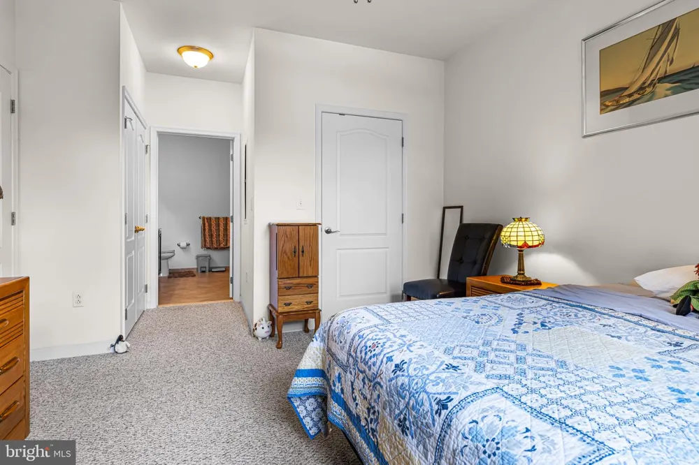 264 CARSON TERRACE Huntingdon Valley, PA 19006