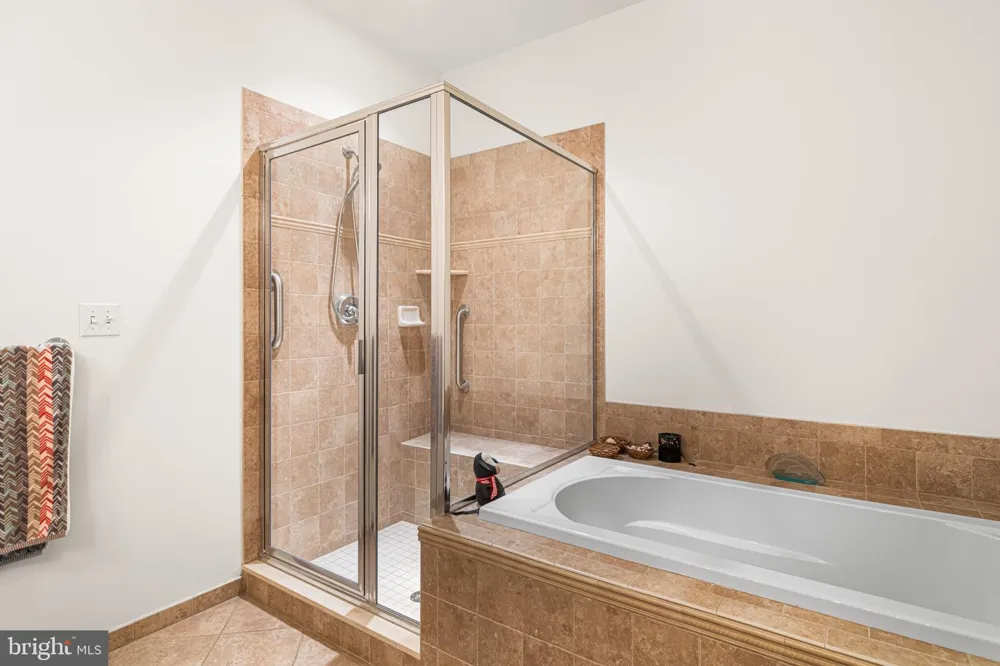 264 CARSON TERRACE Huntingdon Valley, PA 19006