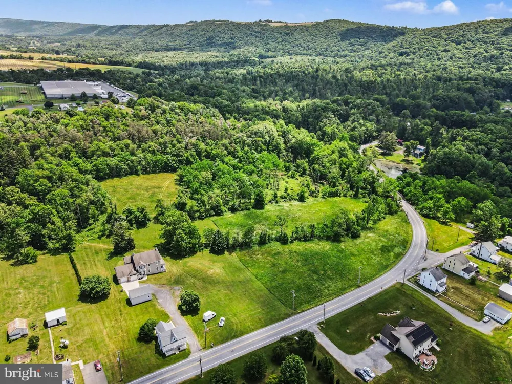 372 S GOOD SPRING ROAD Hegins, PA 17938
