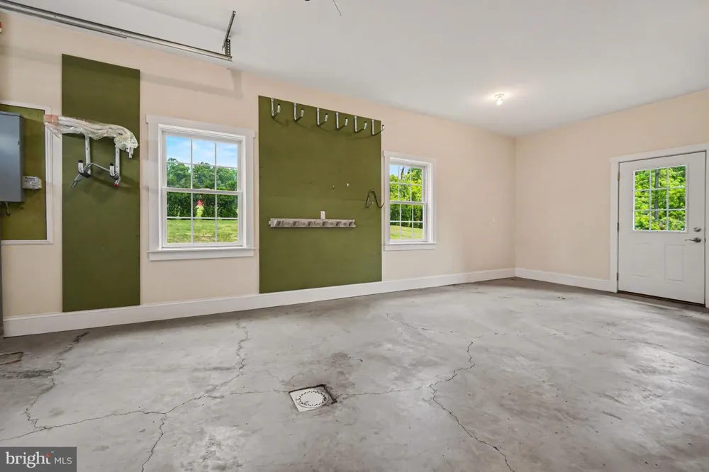372 S GOOD SPRING ROAD Hegins, PA 17938