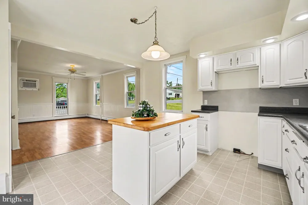 372 S GOOD SPRING ROAD Hegins, PA 17938