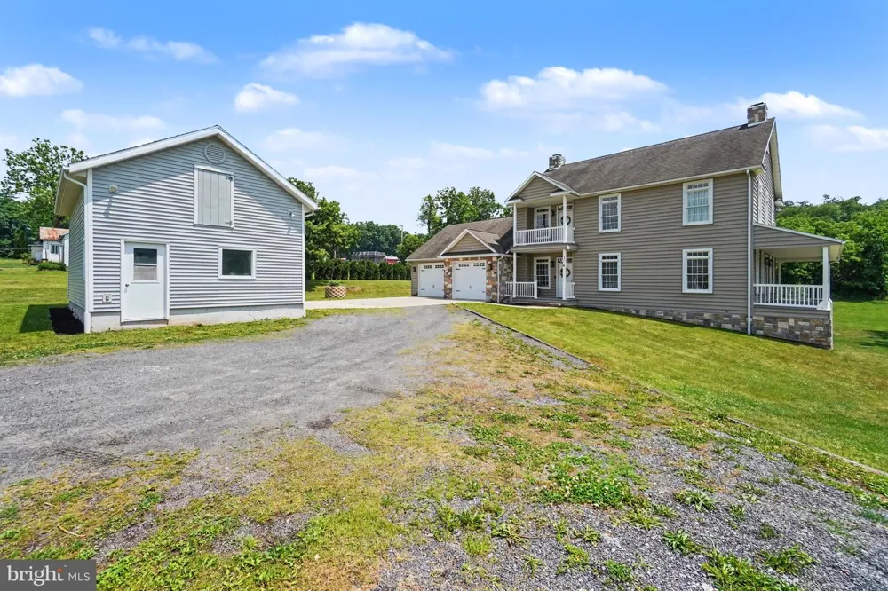 372 S GOOD SPRING ROAD Hegins, PA 17938