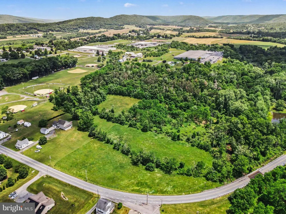 372 S GOOD SPRING ROAD Hegins, PA 17938