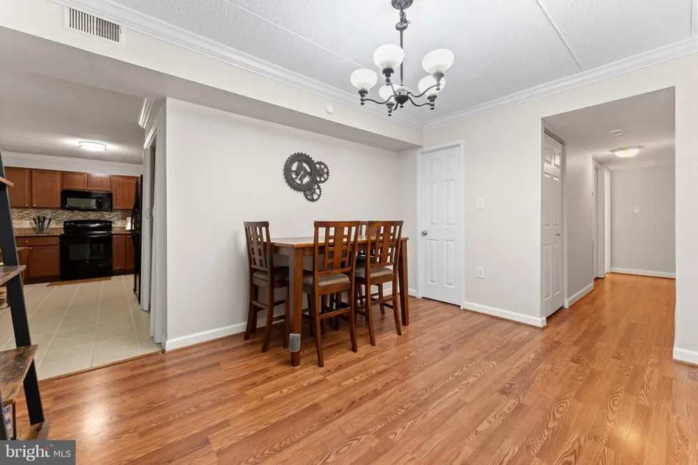 11617 WINDBLUFF COURT #9B Reston, VA 20191