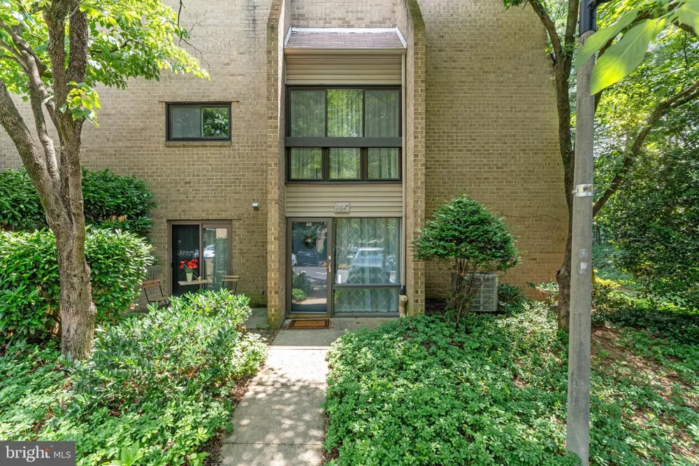 11617 WINDBLUFF COURT #9B Reston, VA 20191