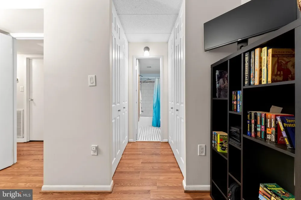 11617 WINDBLUFF COURT #9B Reston, VA 20191