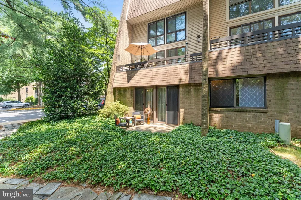 11617 WINDBLUFF COURT #9B Reston, VA 20191