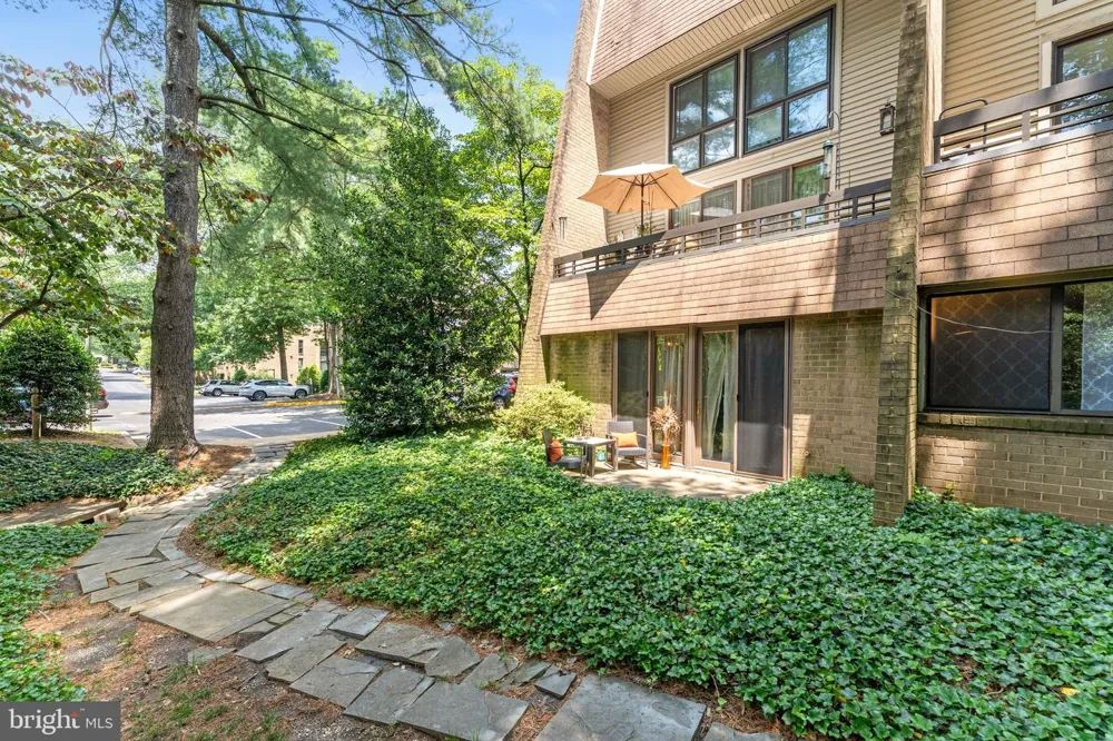 11617 WINDBLUFF COURT #9B Reston, VA 20191