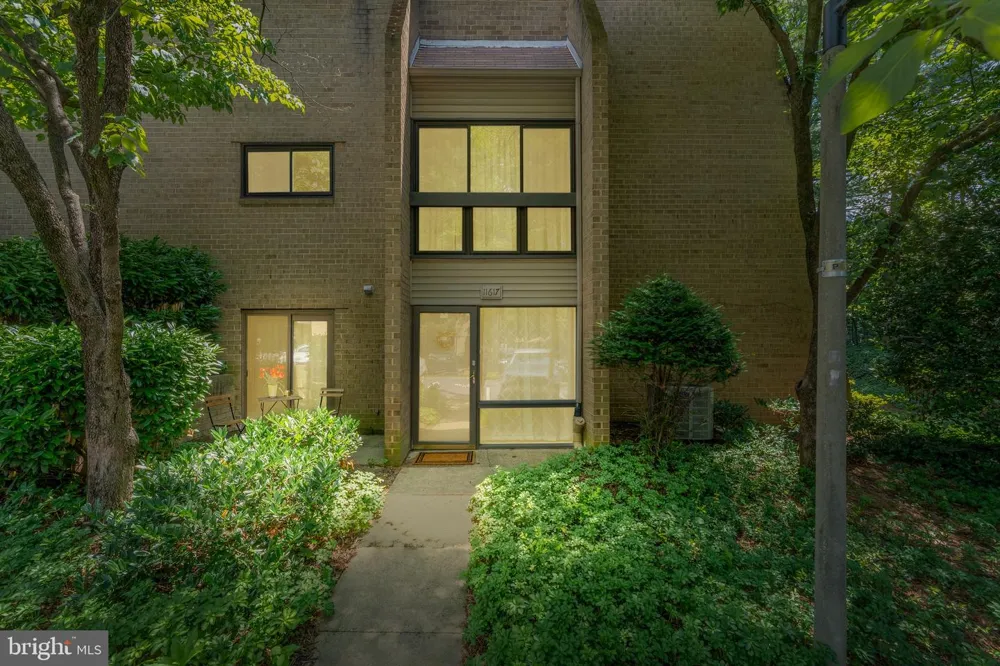 11617 WINDBLUFF COURT #9B Reston, VA 20191