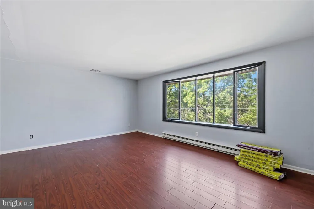 2230 LEHIGH AVENUE Whitehall, PA 18052