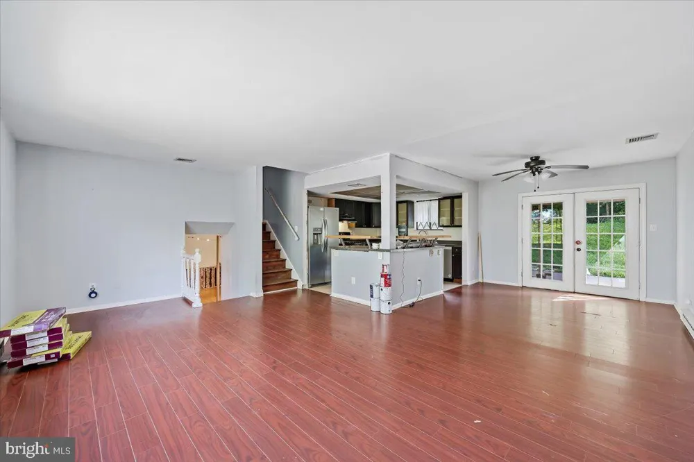 2230 LEHIGH AVENUE Whitehall, PA 18052