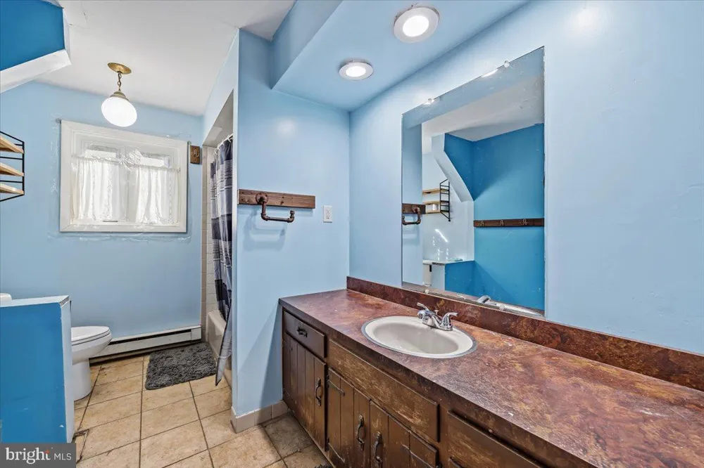 2230 LEHIGH AVENUE Whitehall, PA 18052