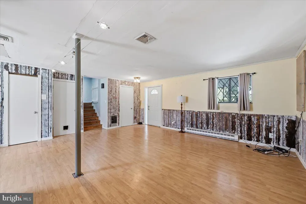2230 LEHIGH AVENUE Whitehall, PA 18052