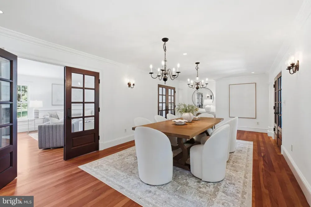 1337 KINGSTON AVENUE Alexandria, VA 22302