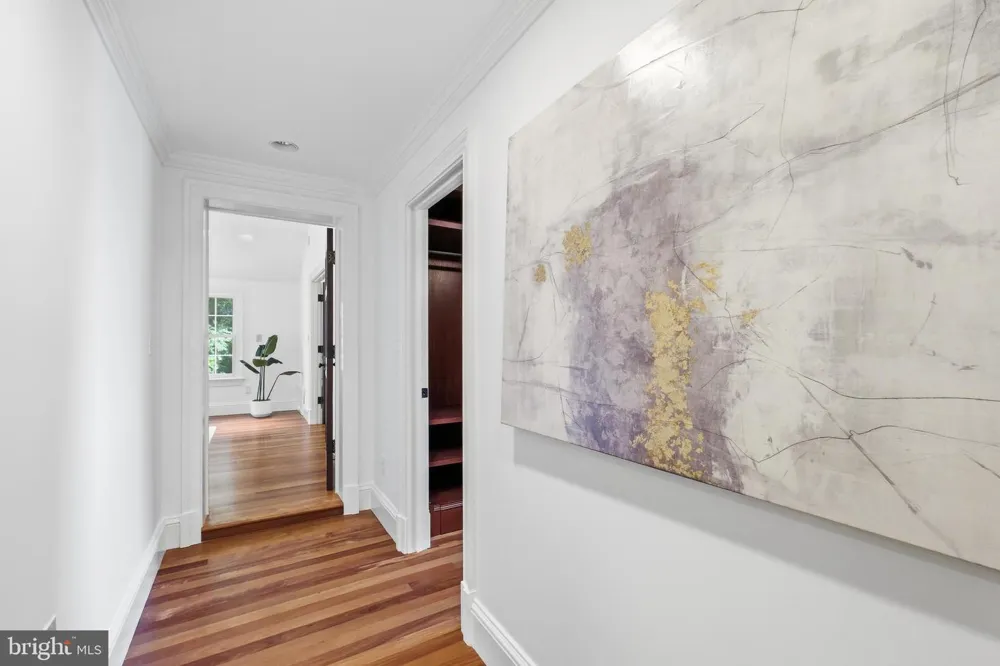 1337 KINGSTON AVENUE Alexandria, VA 22302