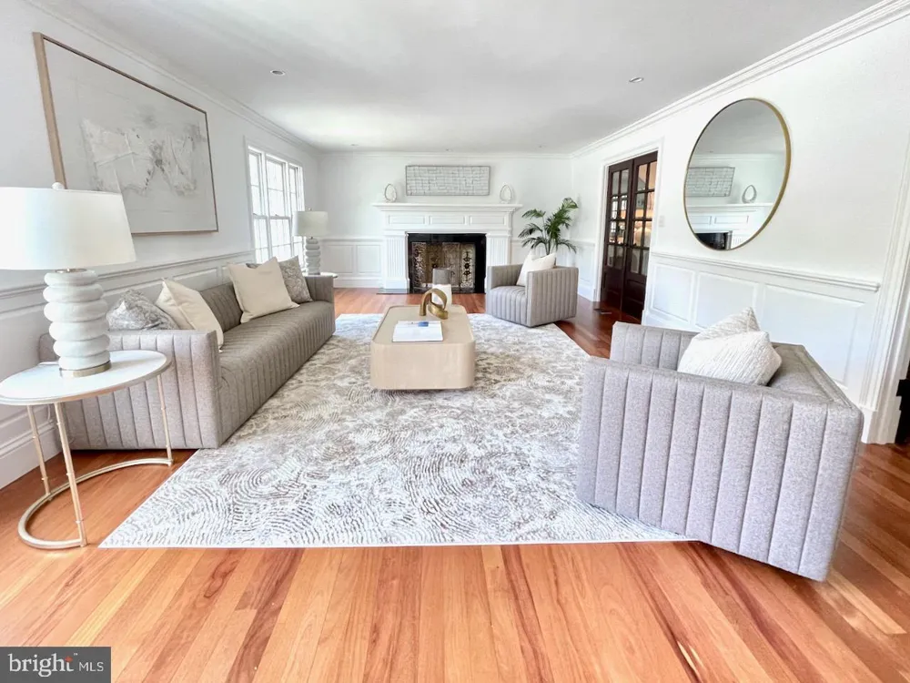 1337 KINGSTON AVENUE Alexandria, VA 22302