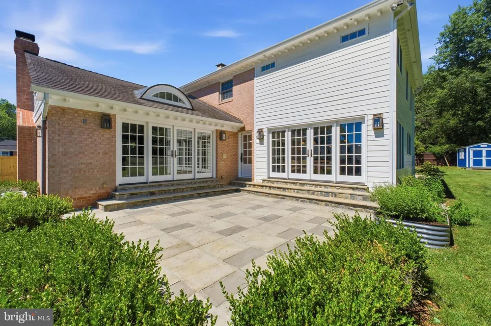 1337 KINGSTON AVENUE Alexandria, VA 22302