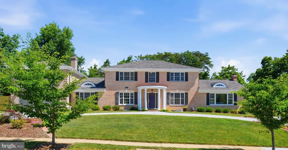 1337 KINGSTON AVENUE Alexandria, VA 22302
