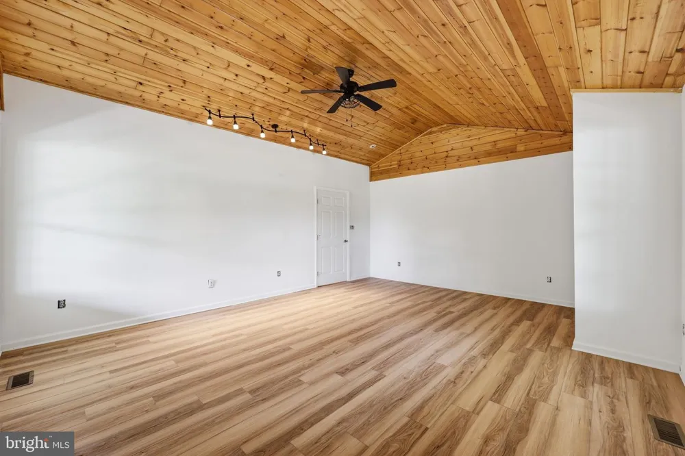 8757 HEDGESVILLE ROAD Hedgesville, WV 25427