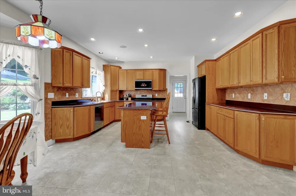 480 PATHFINDER DRIVE Birdsboro, PA 19508