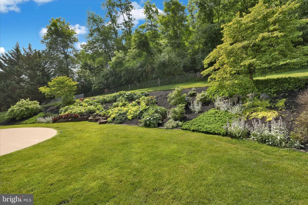 480 PATHFINDER DRIVE Birdsboro, PA 19508