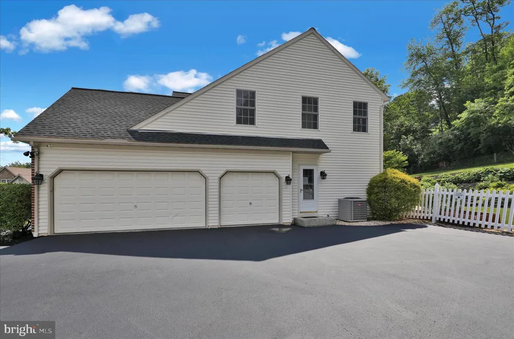 480 PATHFINDER DRIVE Birdsboro, PA 19508