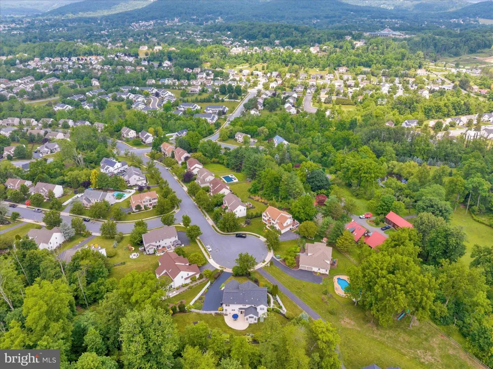 480 PATHFINDER DRIVE Birdsboro, PA 19508