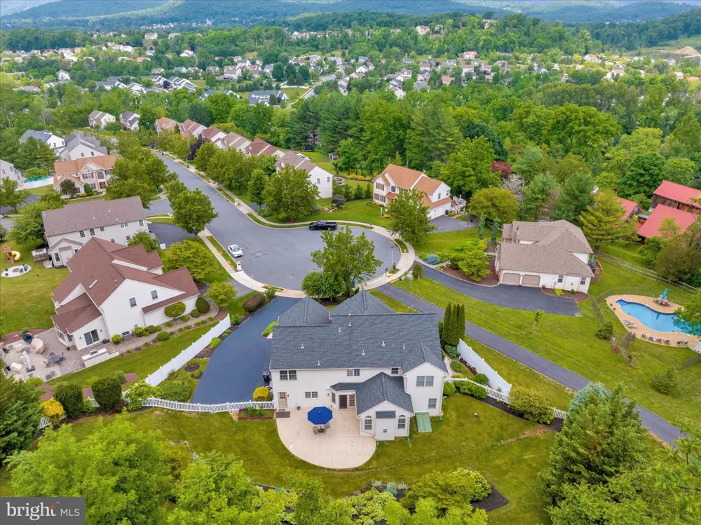 480 PATHFINDER DRIVE Birdsboro, PA 19508