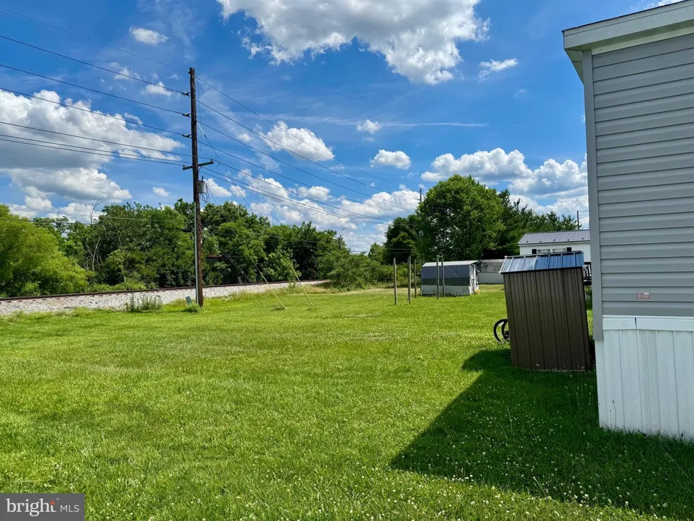 386 ROYAL CREST DRIVE Martinsburg, WV 25405