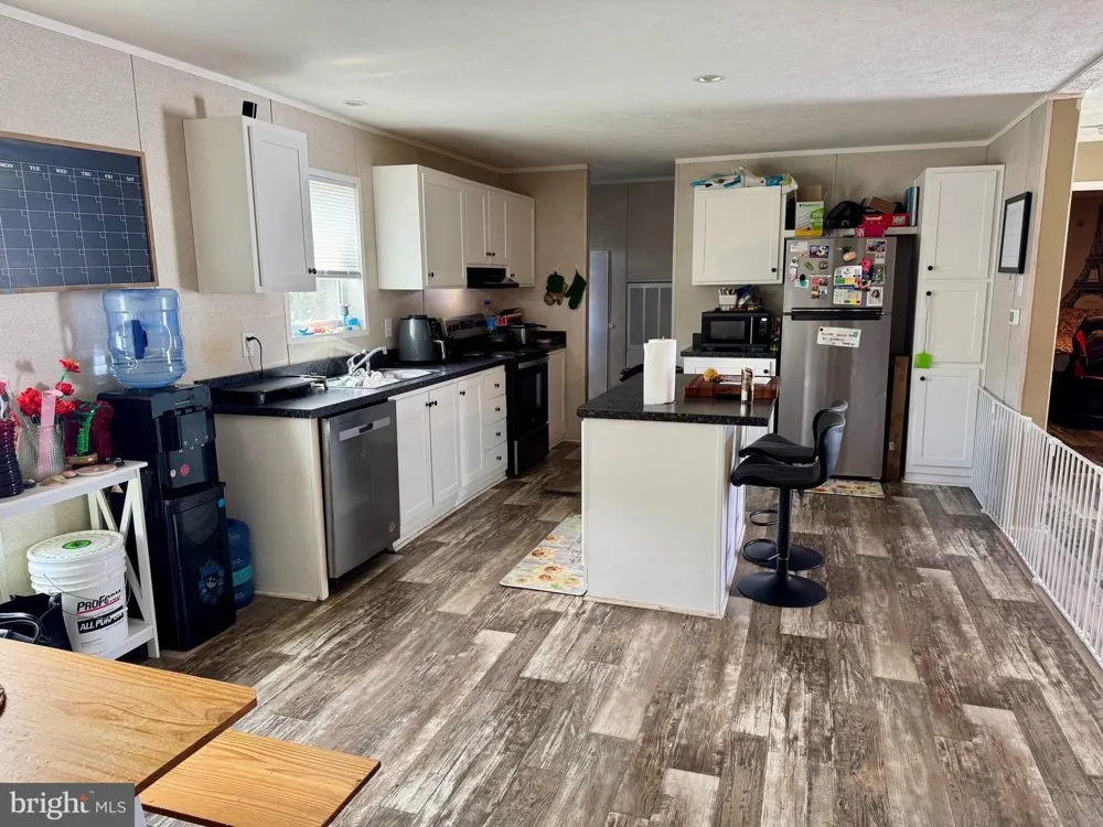 386 ROYAL CREST DRIVE Martinsburg, WV 25405