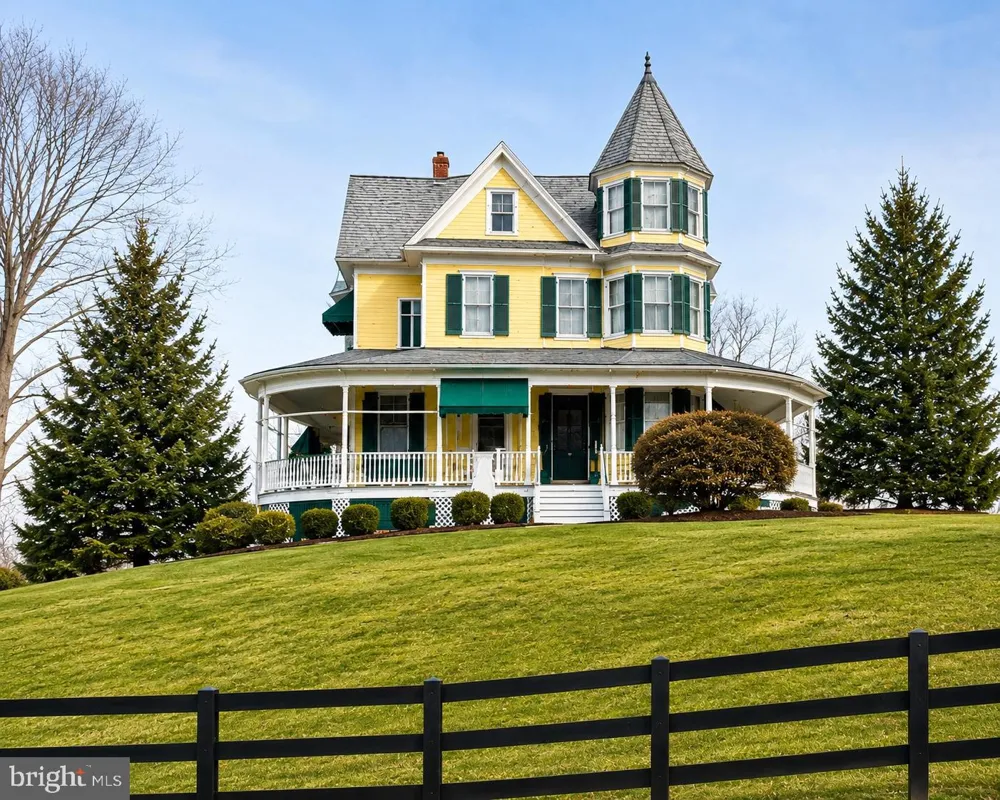 413 GRAND AVENUE Front Royal, VA 22630
