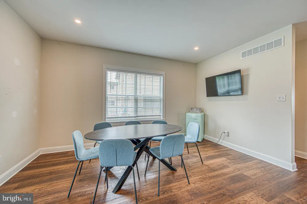 207 2ND AVENUE Newtown Square, PA 19073