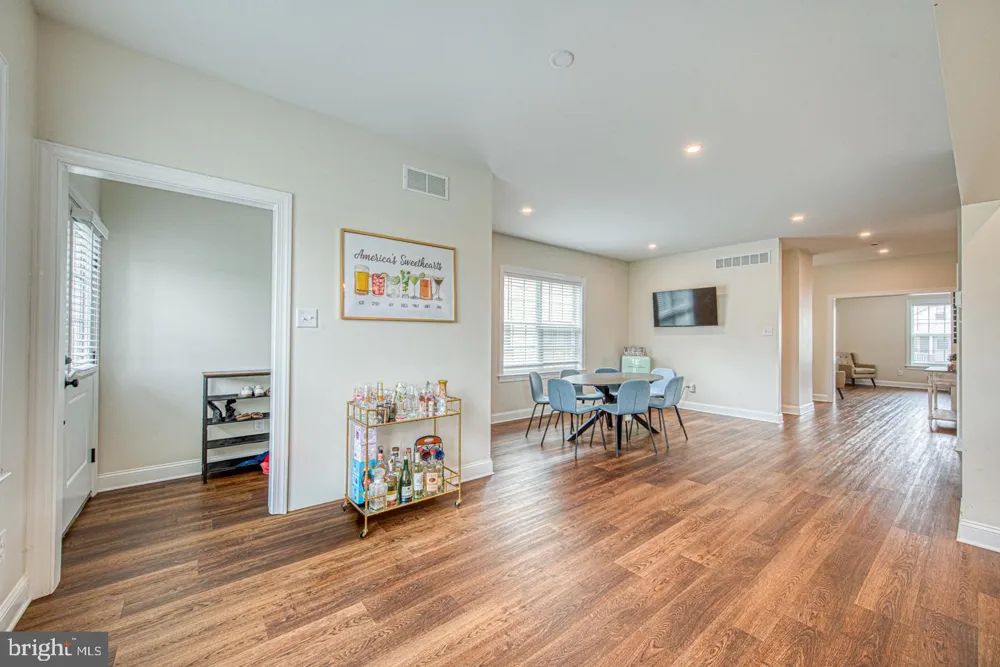 207 2ND AVENUE Newtown Square, PA 19073