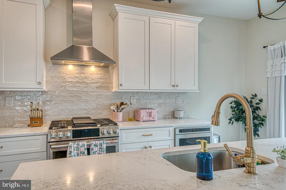 207 2ND AVENUE Newtown Square, PA 19073