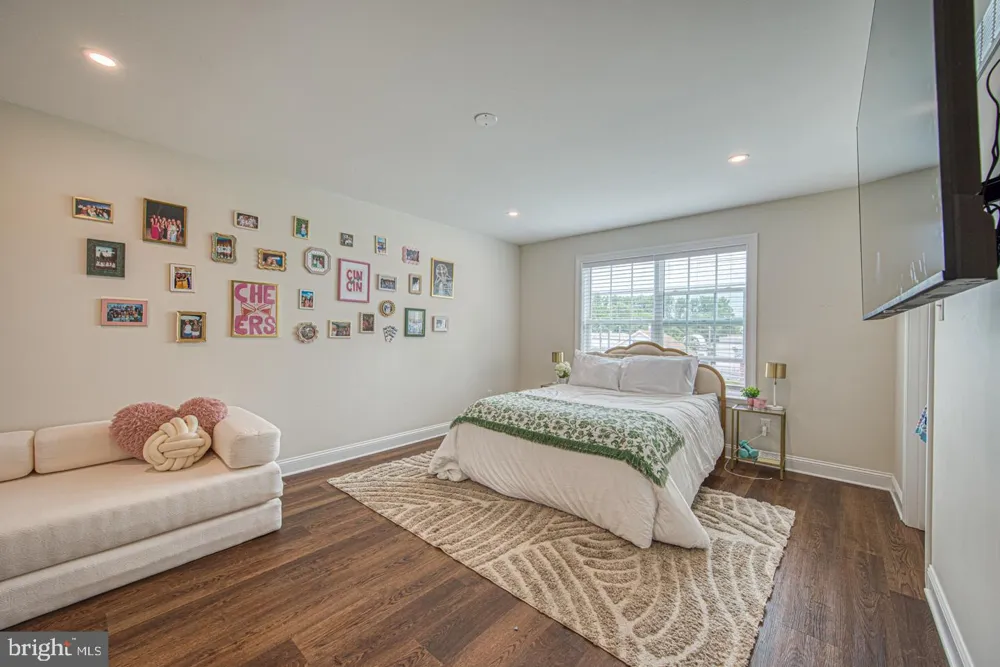 207 2ND AVENUE Newtown Square, PA 19073
