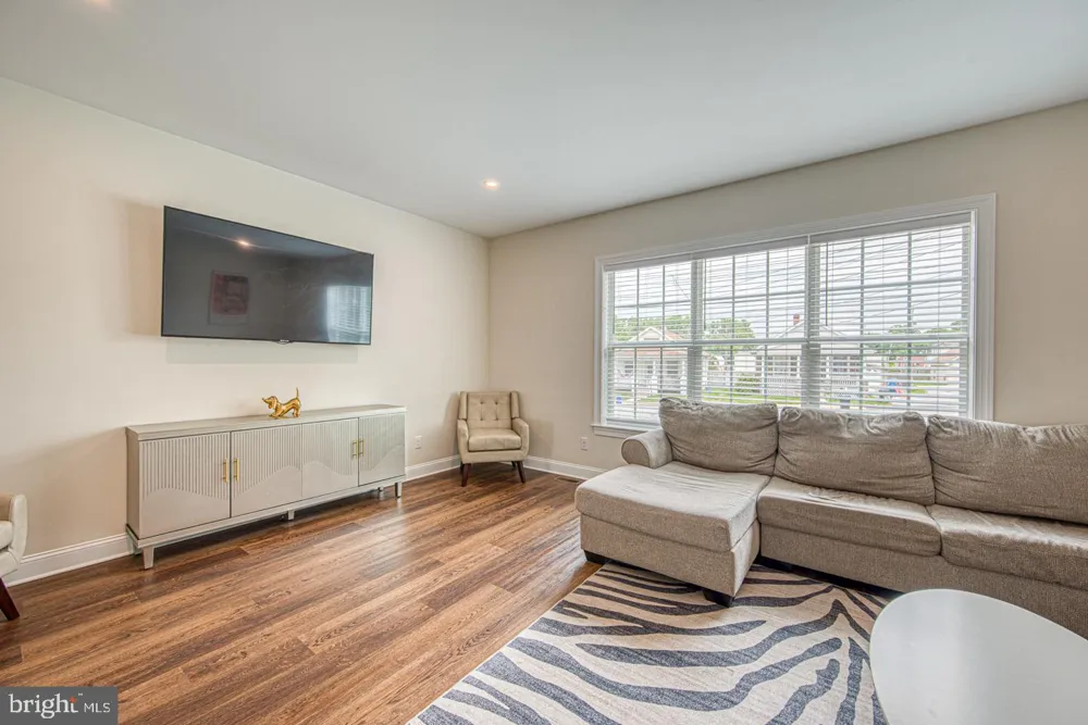 207 2ND AVENUE Newtown Square, PA 19073