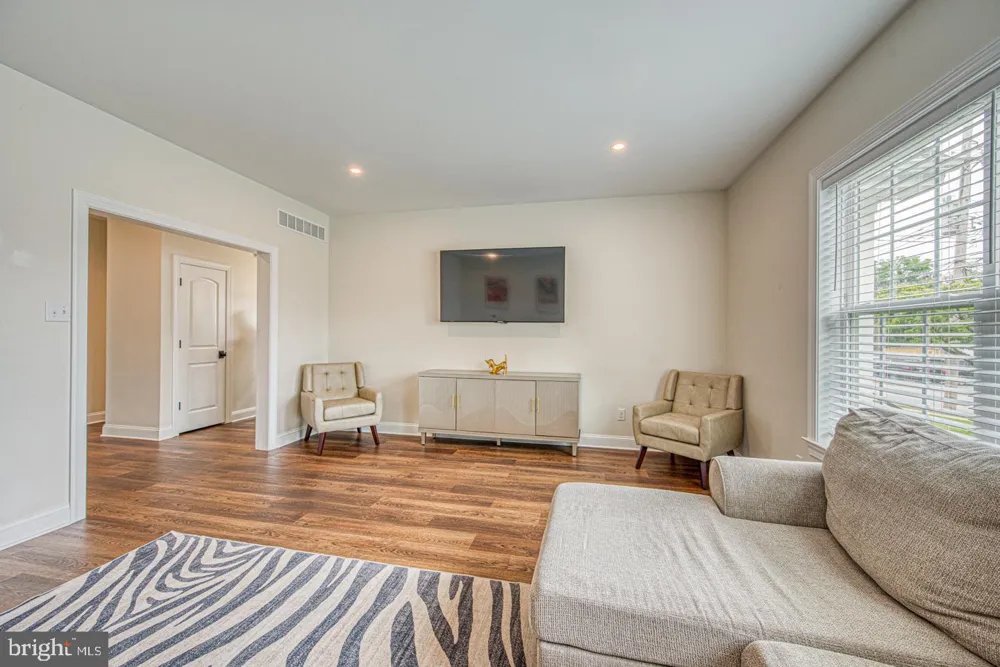 207 2ND AVENUE Newtown Square, PA 19073