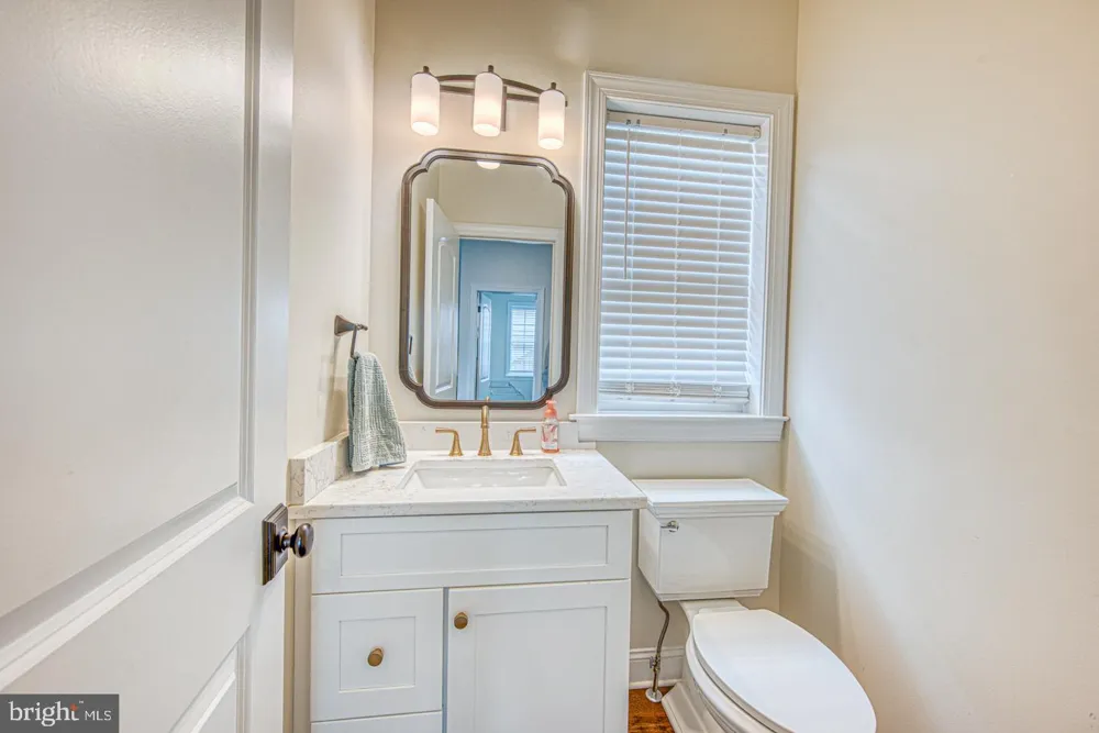 207 2ND AVENUE Newtown Square, PA 19073